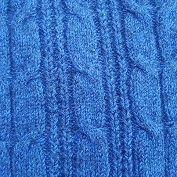 Sweater - Picture 4 of 4